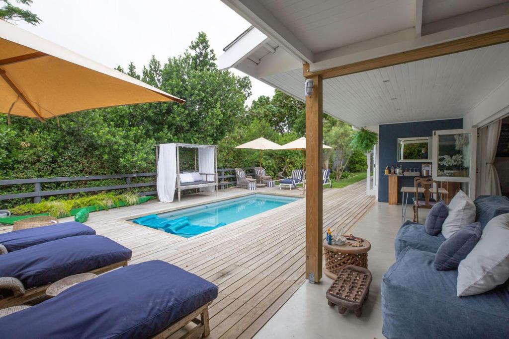 Long Story Guest House Плеттенберг-Бей Экстерьер фото